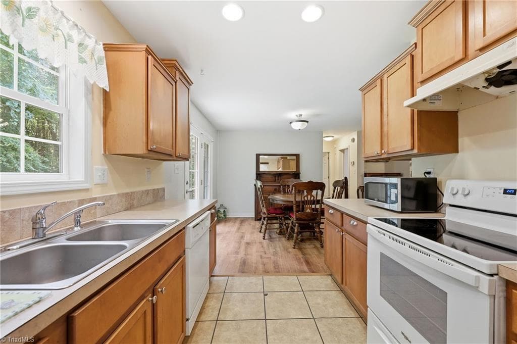 Modular at 212 Lakeview Drive, Pelham NC 27311, photo 13 of 24