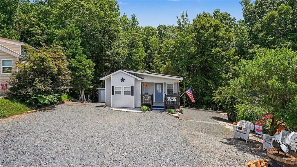 Modular at 113 Lake View Drive, New London NC 28127, New London, photo 5 of 50
