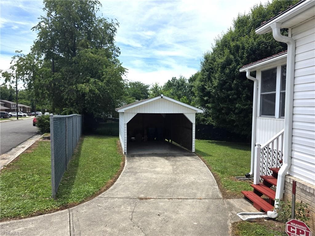 Stick/Site Built at 350 Linville Road, Mount Airy NC 27030, photo 4 of 22