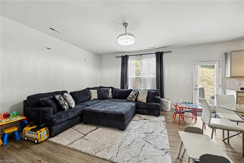 Stick/Site Built at 1009 Haynoke Drive, Graham NC 27253, photo 7 of 29