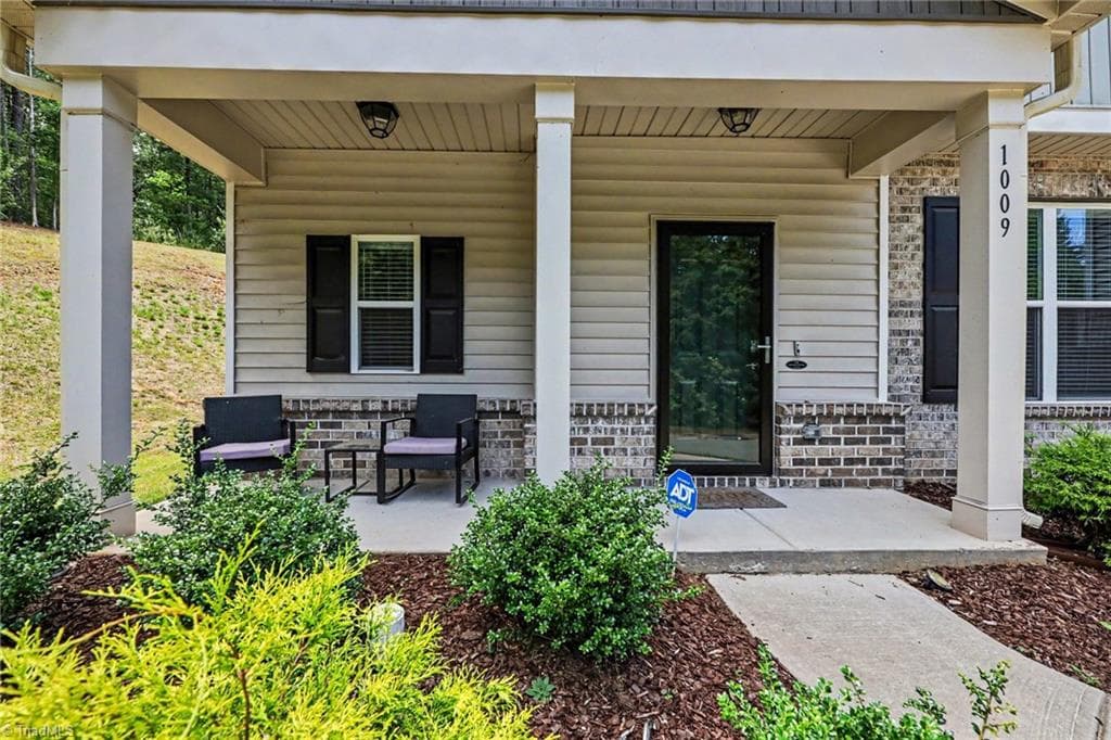 Stick/Site Built at 1009 Haynoke Drive, Graham NC 27253, photo 4 of 29