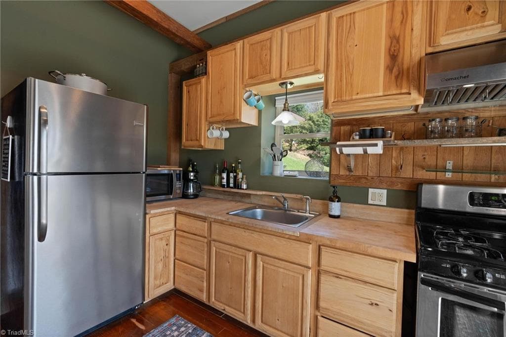 Stick/Site Built at 3086 Summit Road, Purlear NC 28665, Purlear, photo 9 of 35