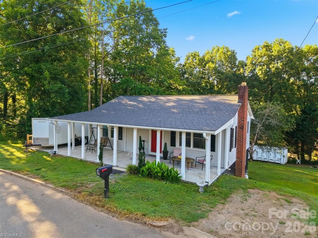 Stick/Site Built at 32 W Highland Avenue, Granite Falls NC 28630, photo 2 of 40