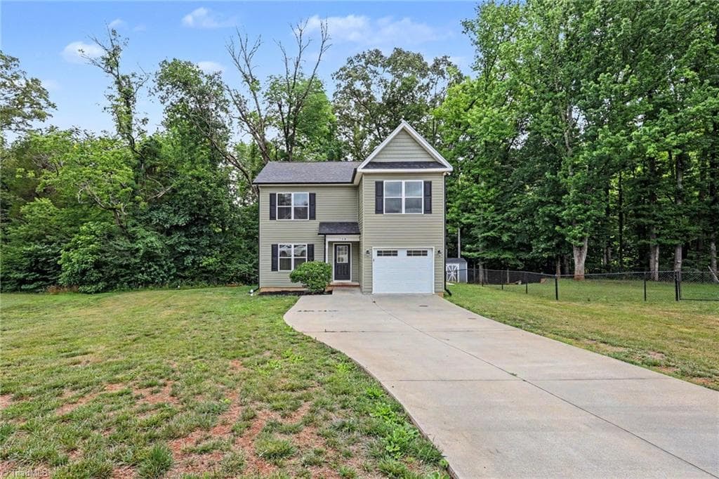 Stick/Site Built at 138 Gumtree Court, Mocksville NC 27028, photo 3 of 23