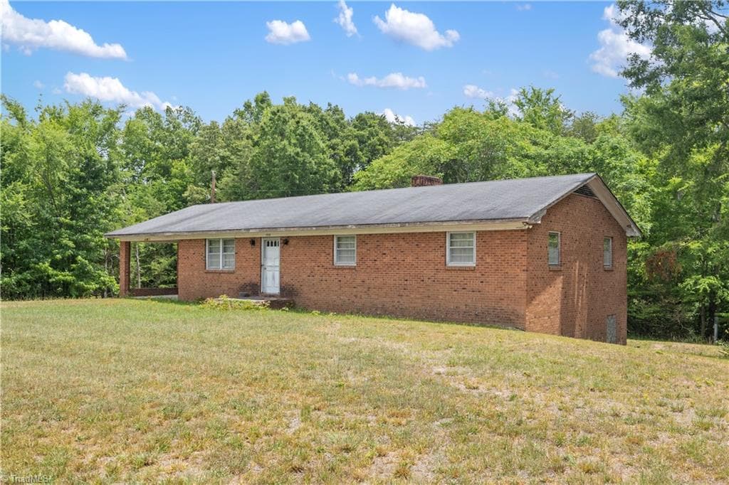 Stick/Site Built at 709 Westover Drive, High Point NC 27265, photo 17 of 33