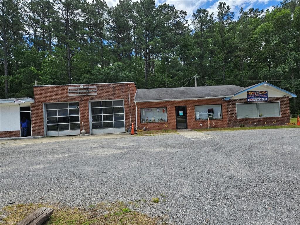 702 US Highway 158, Gates NC 27937
