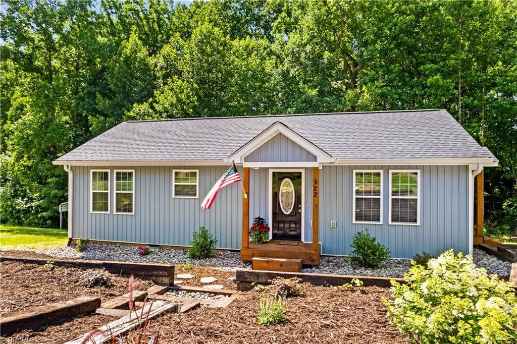122 Yadkin River Road, Statesville NC 28625