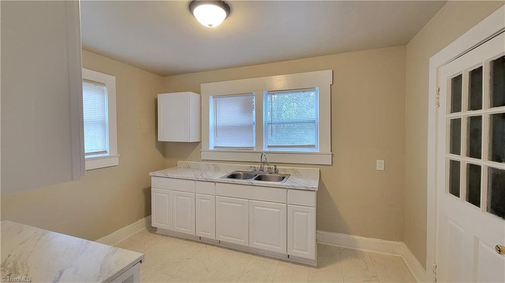 Stick/Site Built at 1009 Logan Street, Greensboro NC 27406, photo 5 of 30