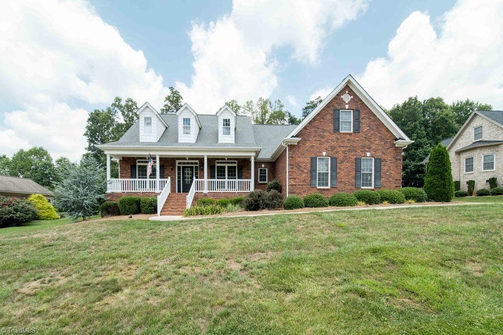 Stick/Site Built at 6623 Aspen Forest Lane, Walkertown NC 27051, photo 3 of 45