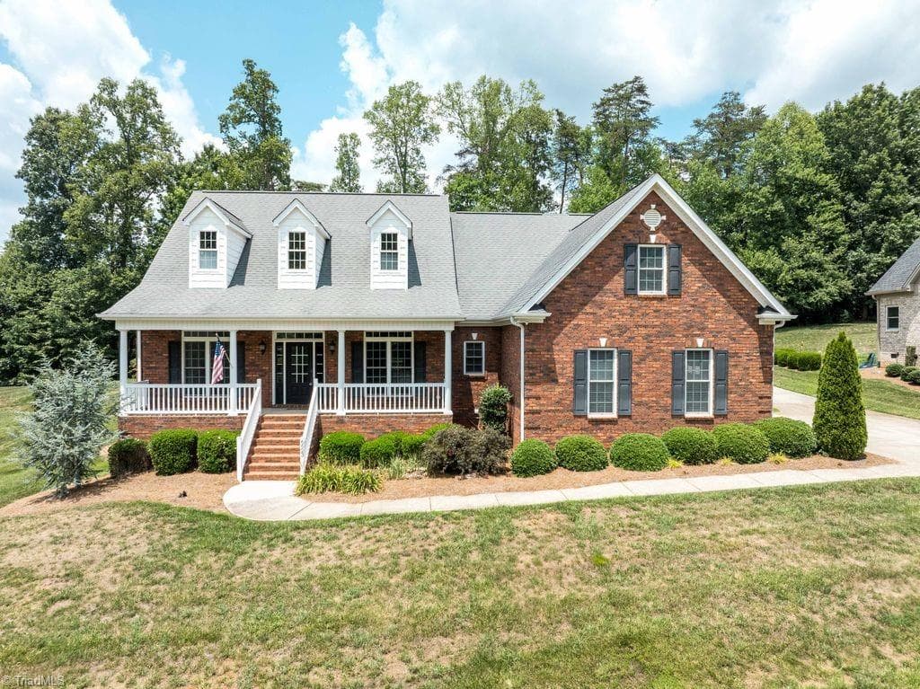 6623 Aspen Forest Lane, Walkertown NC 27051