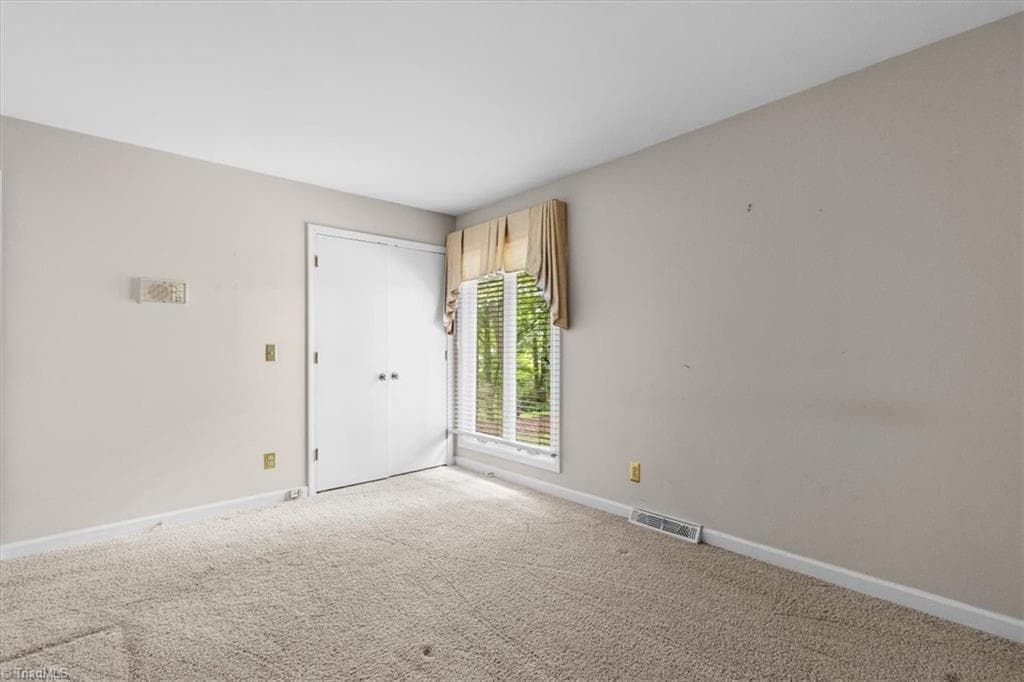 Stick/Site Built at 4721 Ramblewood Drive, Greensboro NC 27406, photo 28 of 44