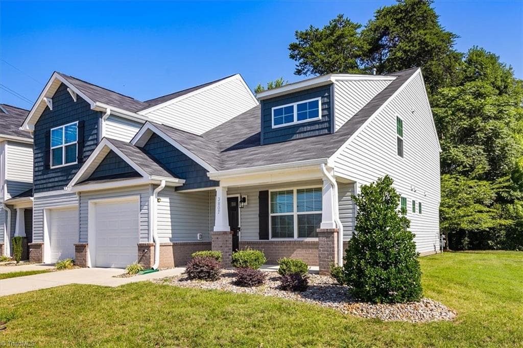 Stick/Site Built at 3807 Copperfield Court, High Point NC 27265, photo 2 of 38