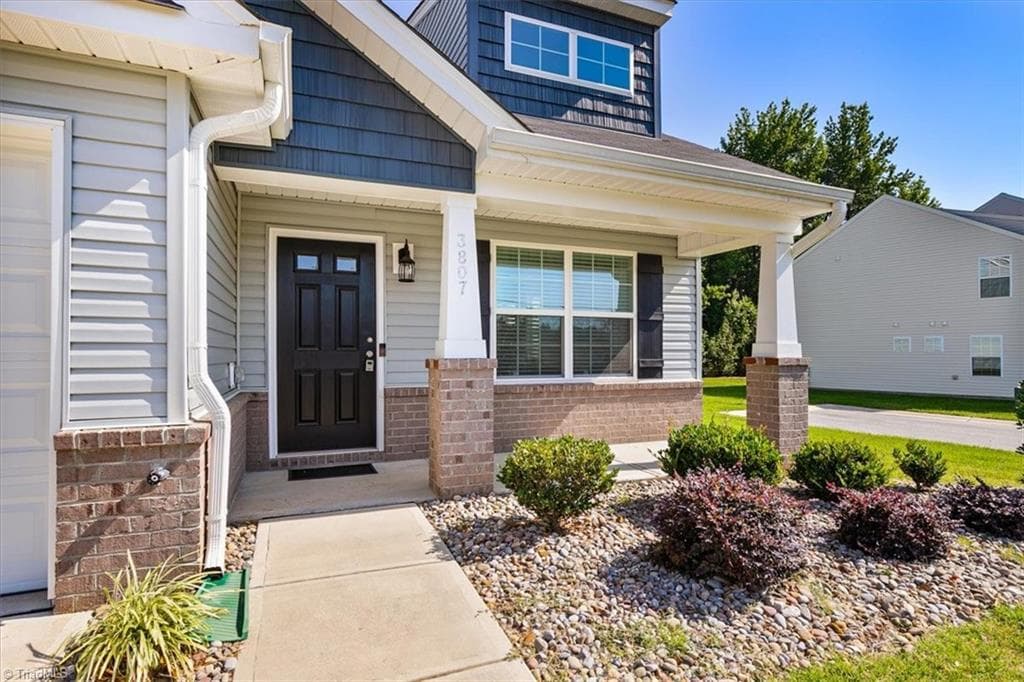 Stick/Site Built at 3807 Copperfield Court, High Point NC 27265, photo 3 of 38