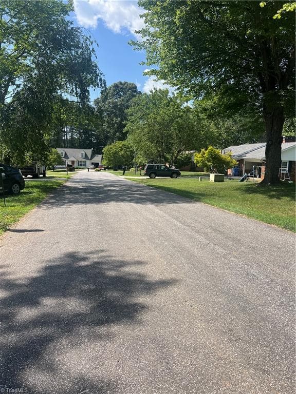 Stick/Site Built at 624 Wildwood Drive, North Wilkesboro NC 28659, North Wilkesboro, photo 5 of 48