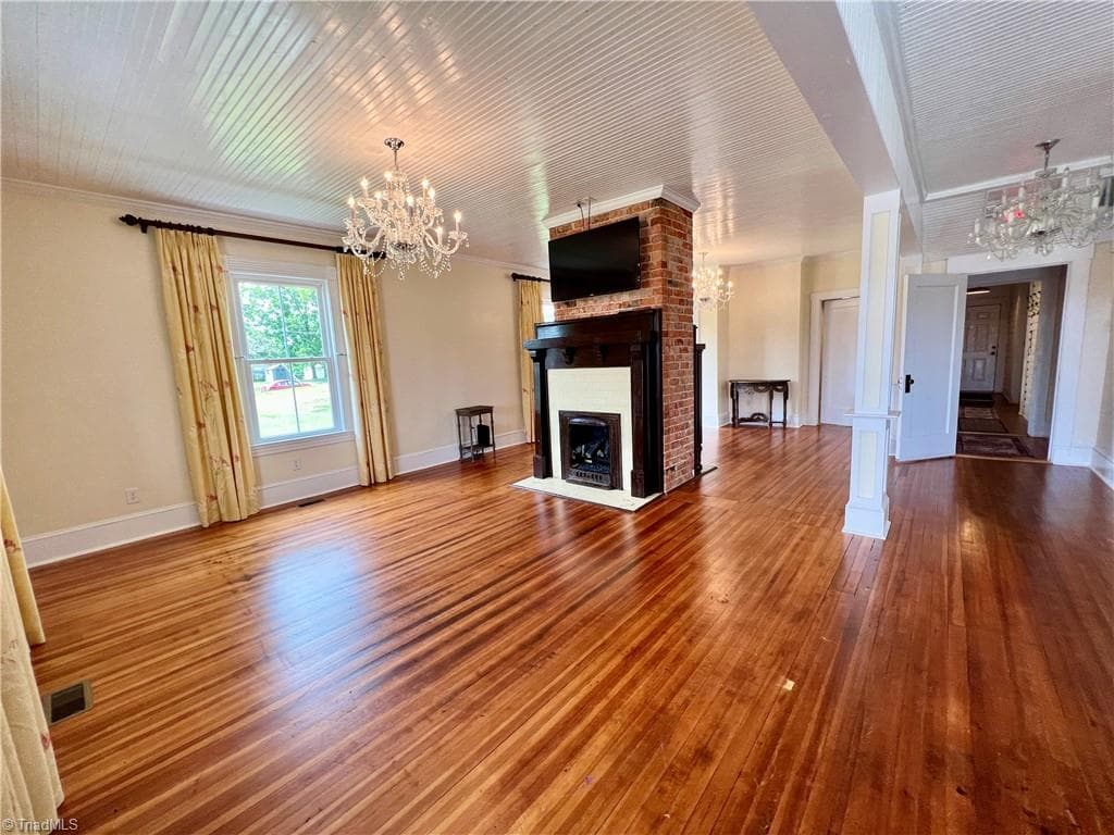 Shared Lobby - 207 W Main Street # B, Pilot Mountain NC 27041, Pilot Mountain