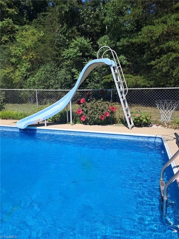 Stick/Site Built at 159 Laurell Drive, Eden NC 27288, photo 4 of 29