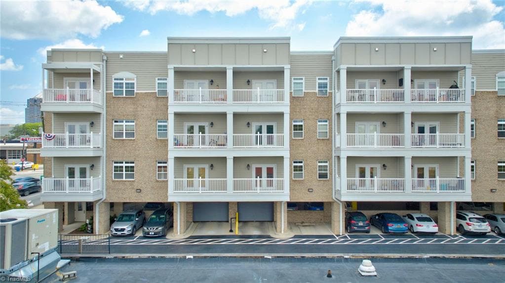 605 W Market Street # 206, Greensboro NC 27401