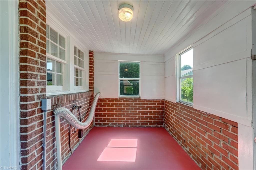 Stick/Site Built at 417 Martin Street, Reidsville NC 27320, photo 18 of 39