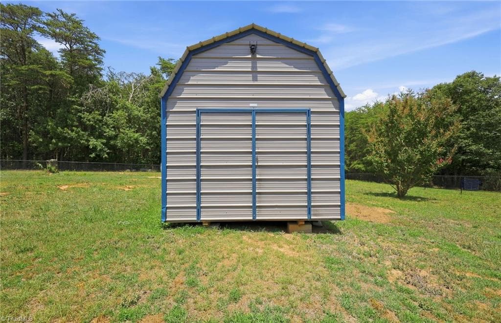 Manufactured Home at 180 B Austin Drive, Eden NC 27288, photo 17 of 18