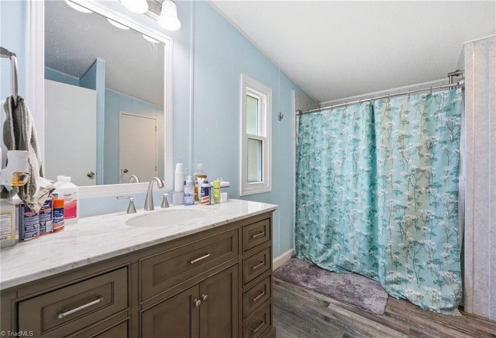 Manufactured Home at 180 B Austin Drive, Eden NC 27288, photo 16 of 18