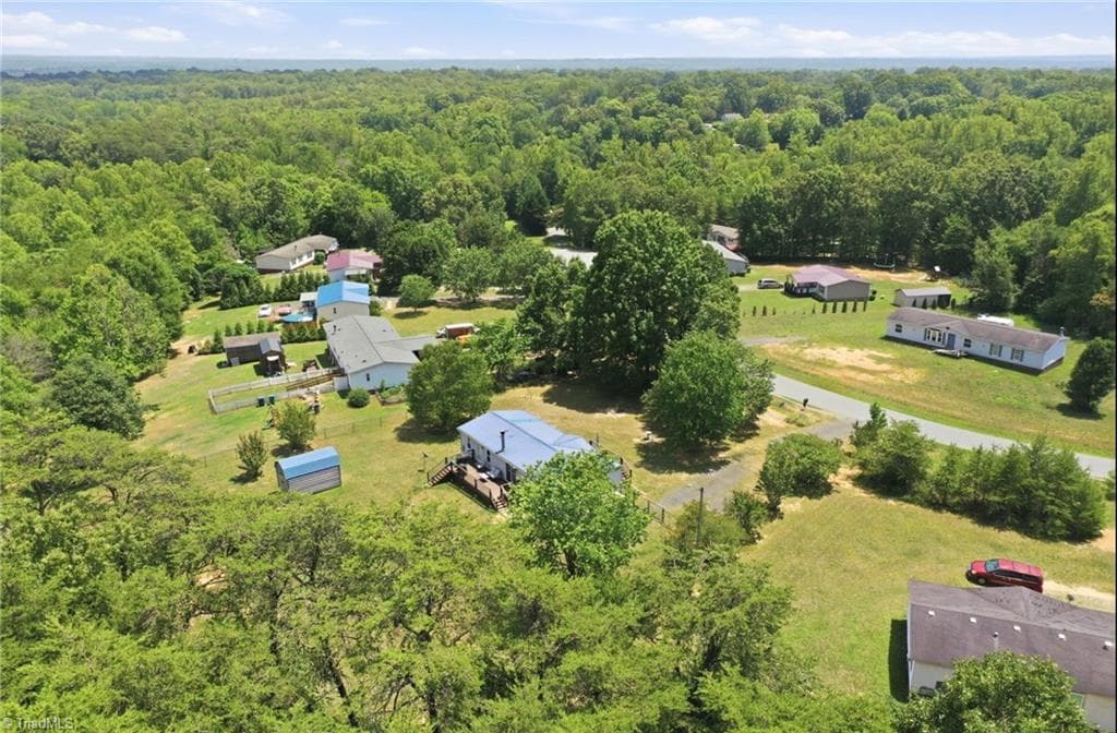 Manufactured Home at 180 B Austin Drive, Eden NC 27288, photo 7 of 18