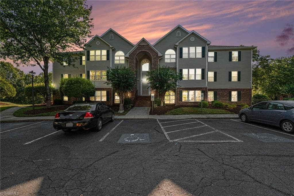 Stick/Site Built at 524 Scholastic Court, Winston-Salem NC 27106, Winston-Salem, photo 2 of 17