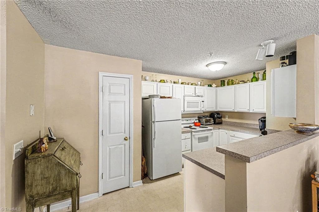 Stick/Site Built at 524 Scholastic Court, Winston-Salem NC 27106, Winston-Salem, photo 10 of 17