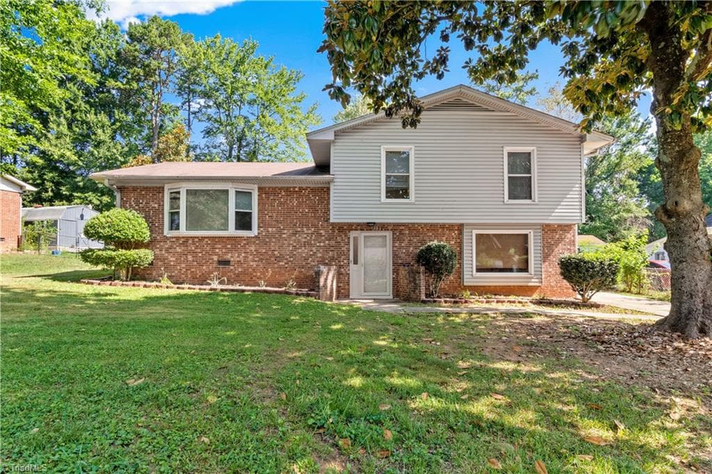103 Flintfield Drive, Winston-Salem NC 27103