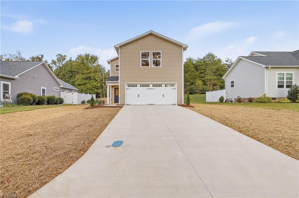 Stick/Site Built at 332 Poppy Court, Eden NC 27288, photo 2 of 34