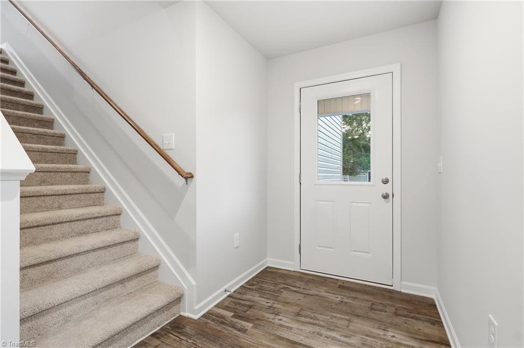 Stick/Site Built at 332 Poppy Court, Eden NC 27288, photo 6 of 34