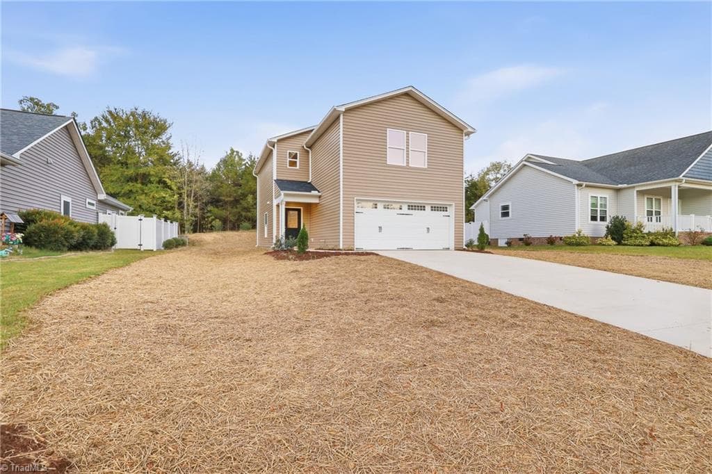 Stick/Site Built at 332 Poppy Court, Eden NC 27288, photo 3 of 34