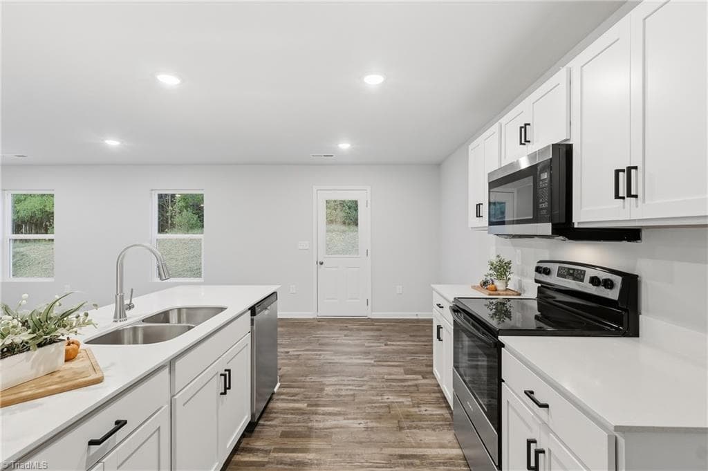 Stick/Site Built at 332 Poppy Court, Eden NC 27288, photo 15 of 34