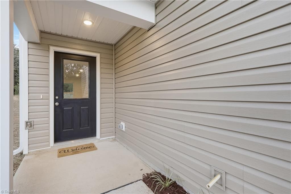 Stick/Site Built at 332 Poppy Court, Eden NC 27288, photo 4 of 34
