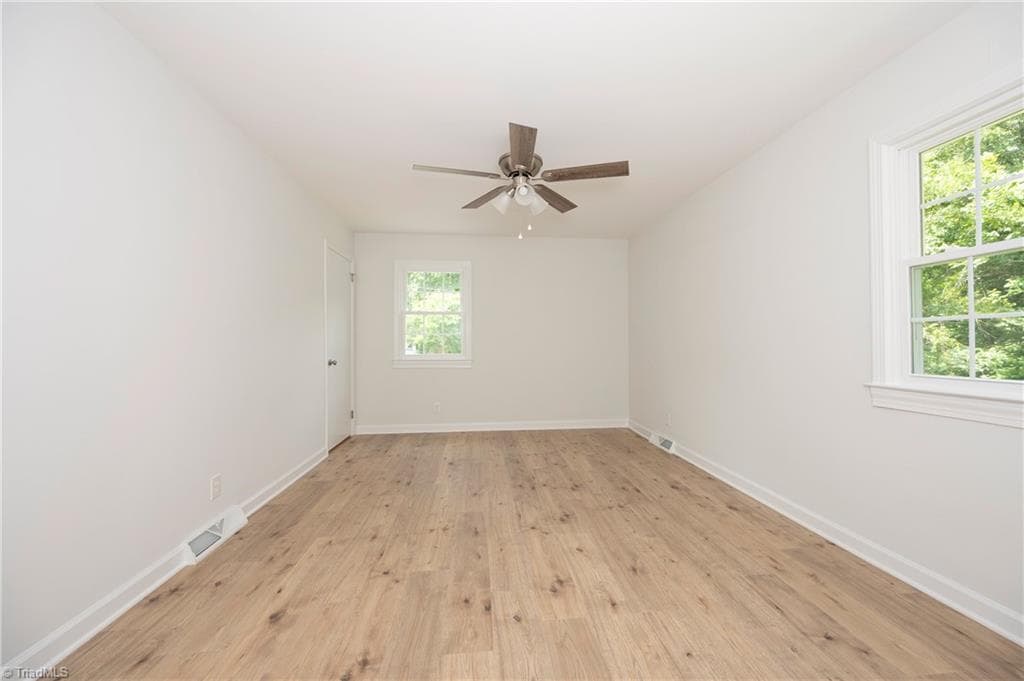 Stick/Site Built at 4385 Mashie Drive, Pfafftown NC 27040, photo 19 of 44