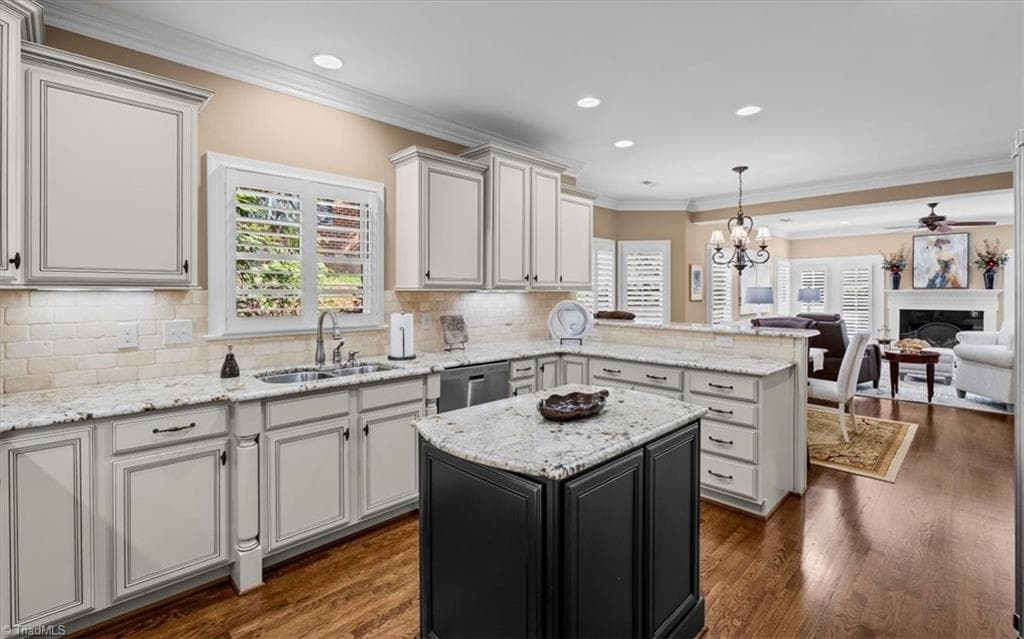 Stick/Site Built at 19 Blakeney Place, Greensboro NC 27408, photo 10 of 50