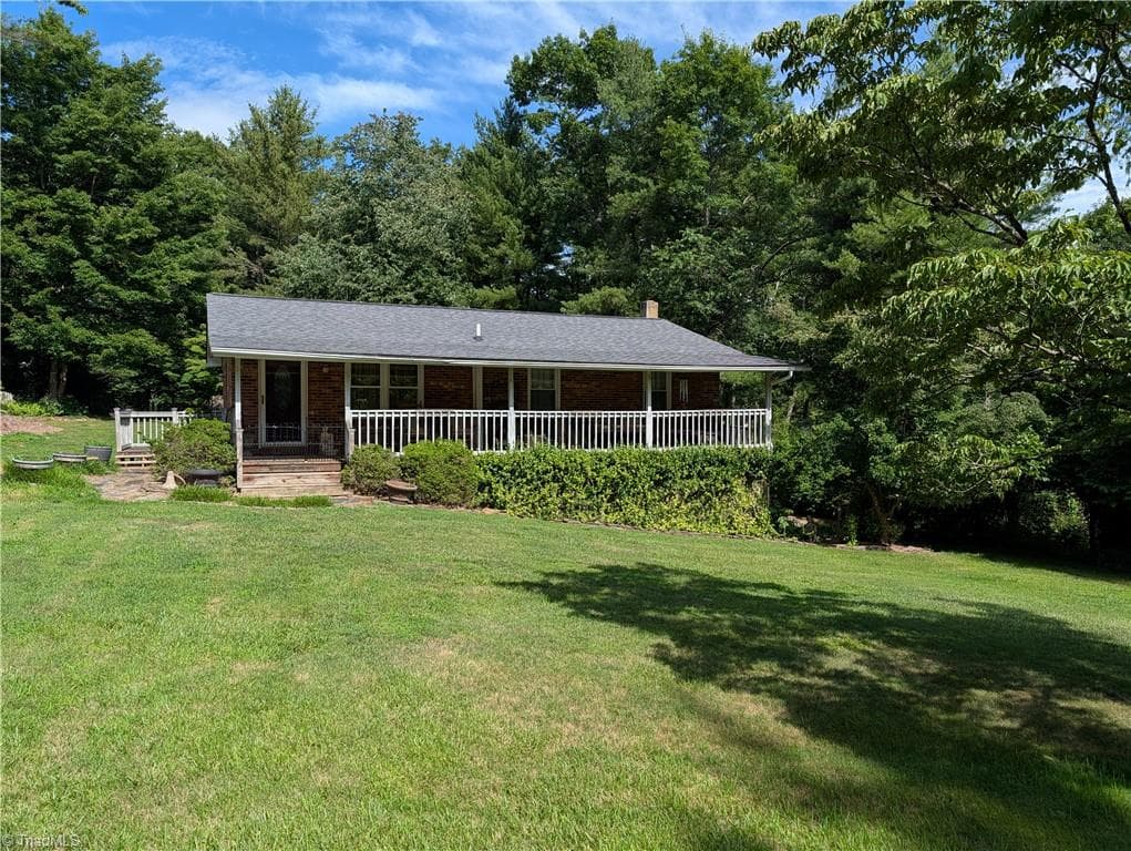 95 Glade Creek Road, Sparta NC 28675