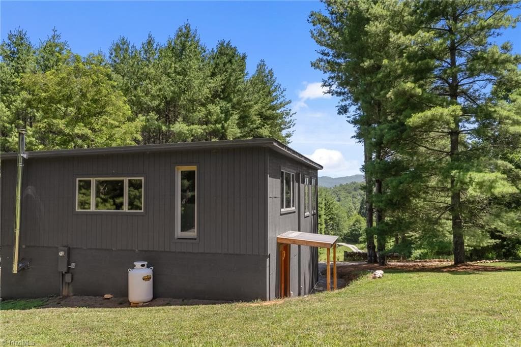 Stick/Site Built at 896 Alta Vista Lane, Sparta NC 28675, Sparta, photo 8 of 46