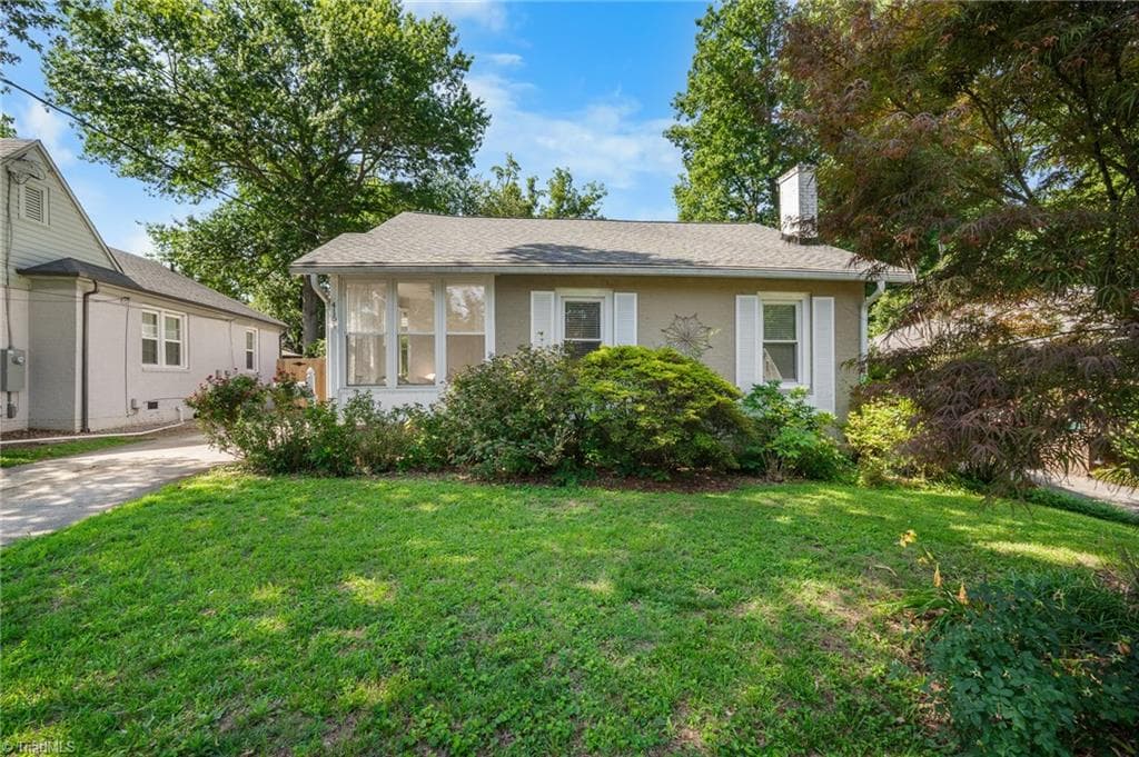 Stick/Site Built at 415 Otteray Avenue, High Point NC 27262, photo 2 of 39