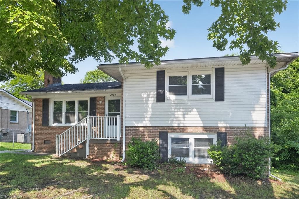2204 Maybank Drive, Greensboro NC 27403