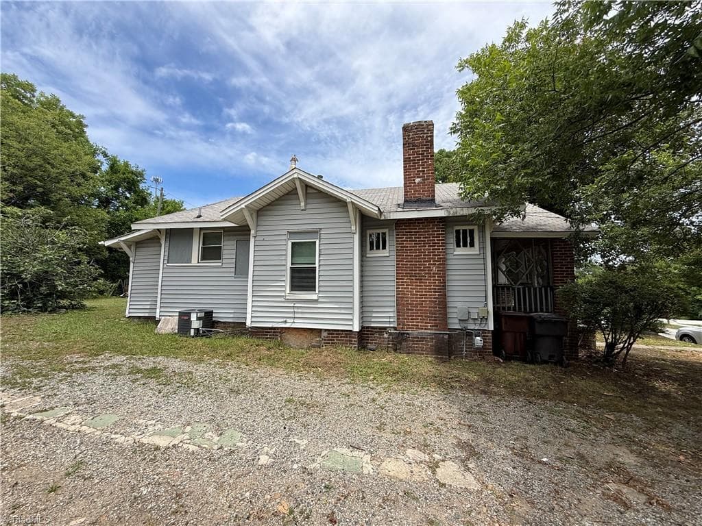 Stick/Site Built at 328 Ennis Street, High Point NC 27260, High Point, photo 13 of 50