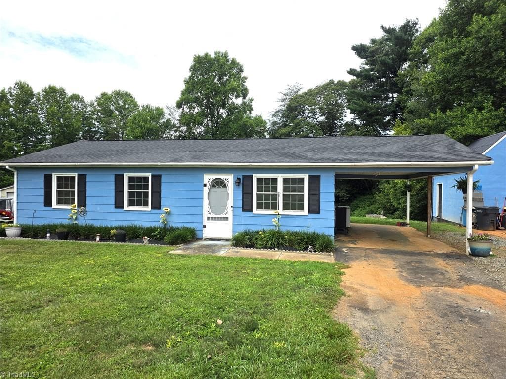 Stick/Site Built at 117 Locust Road, King NC 27021, King, photo 12 of 14