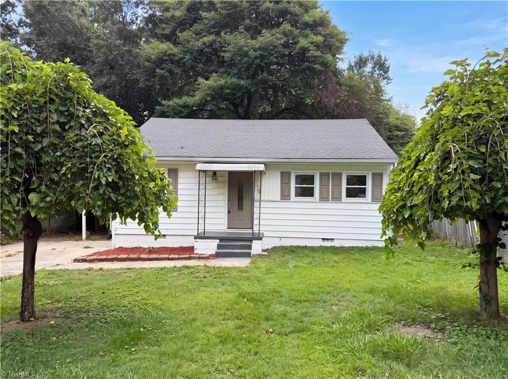 Stick/Site Built at 718 Hardeman Street, Thomasville NC 27360, Thomasville, photo 2 of 14