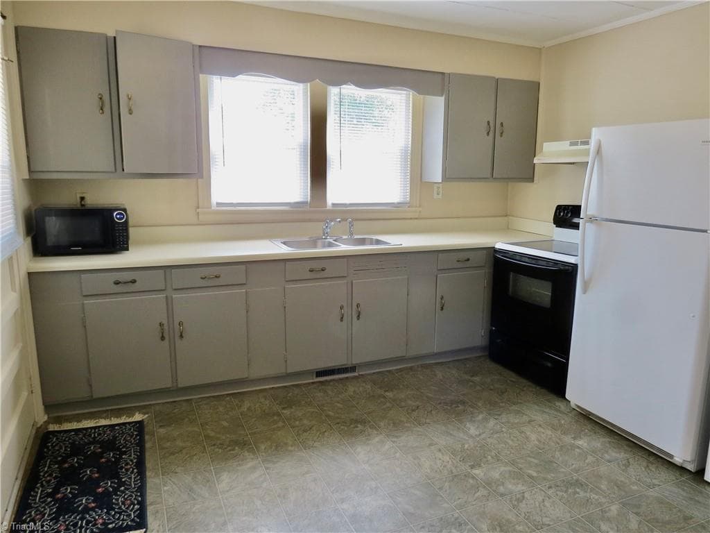 Stick/Site Built at 793 Wolf Island Road, Reidsville NC 27320, photo 2 of 22