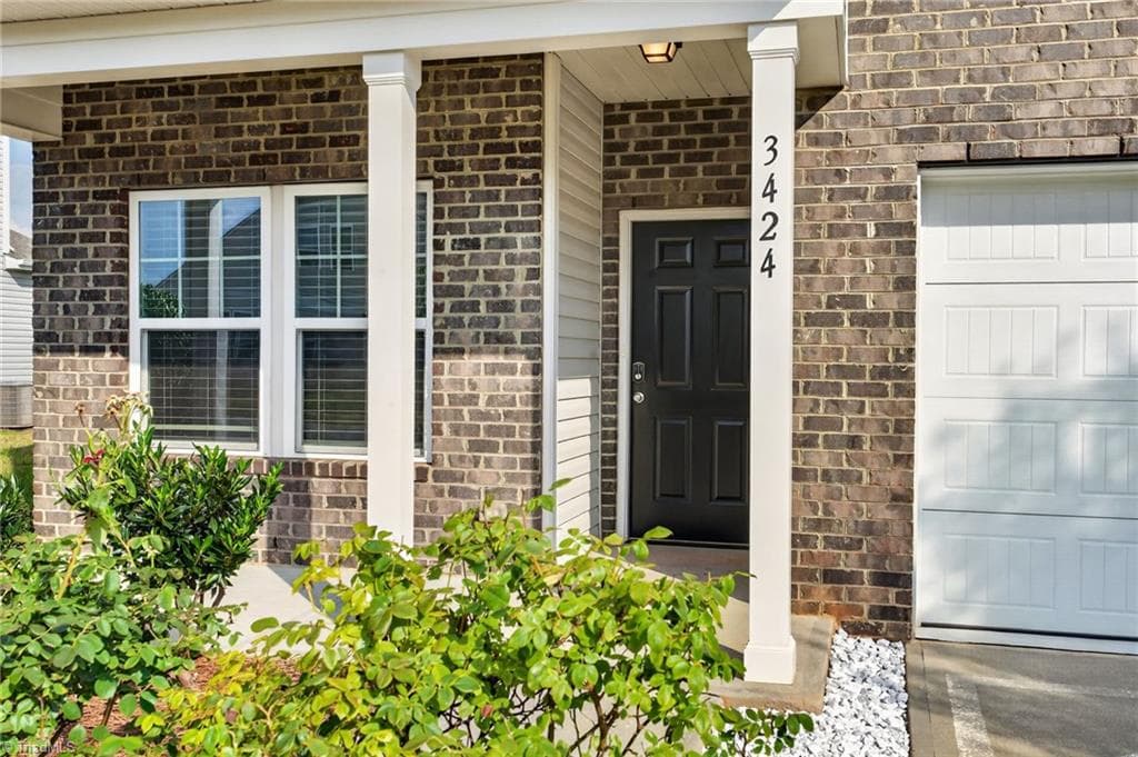 Stick/Site Built at 3424 Vickrey Woods Place, High Point NC 27260, photo 2 of 44