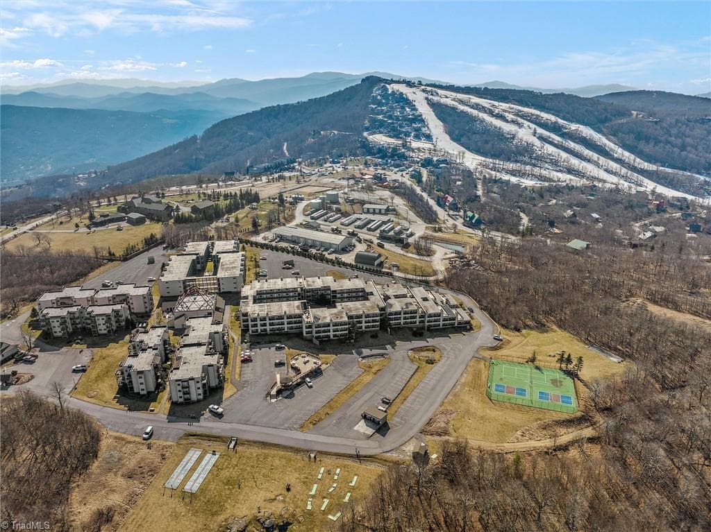 Stick/Site Built at 301 Pinnacle Inn Road # 1110, Beech Mountain NC 28604, Beech Mountain, photo 31 of 50