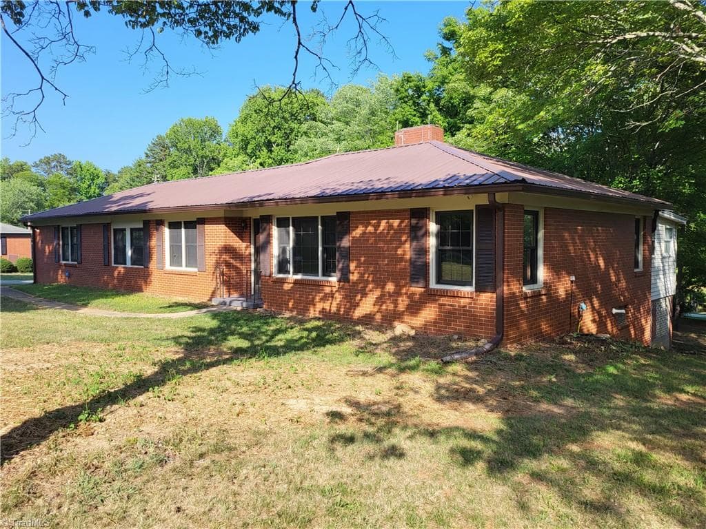 Stick/Site Built at 2678 Allred Road, Lexington NC 27292, photo 7 of 25