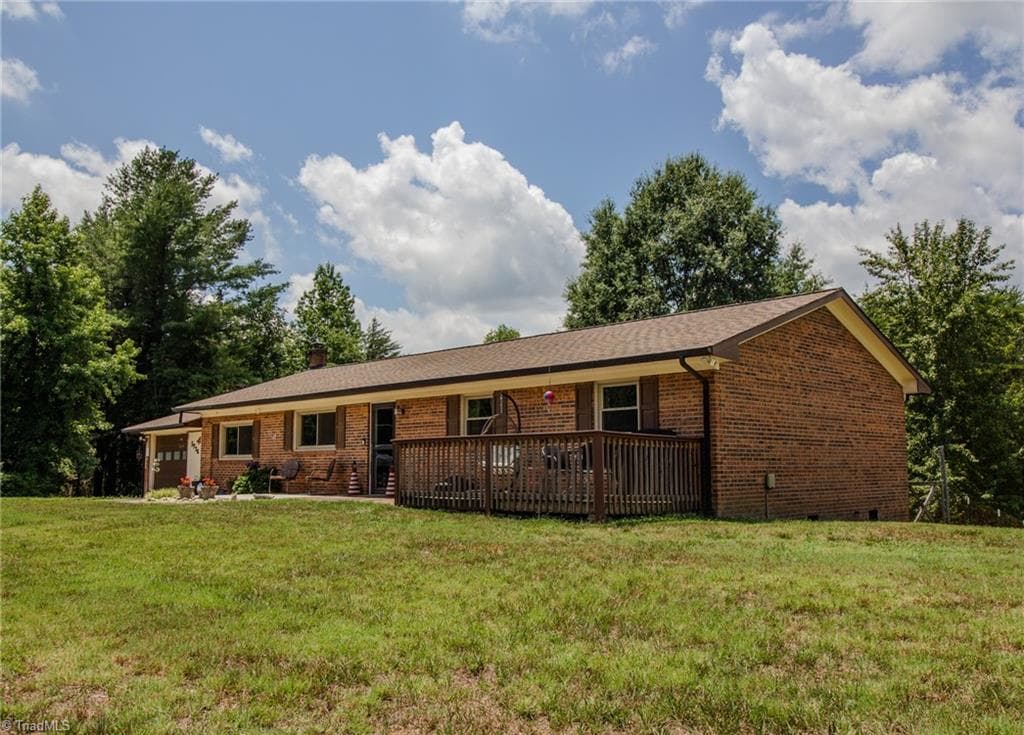 Stick/Site Built at 5736 Davis Road, Walkertown NC 27051, Walkertown, photo 2 of 47