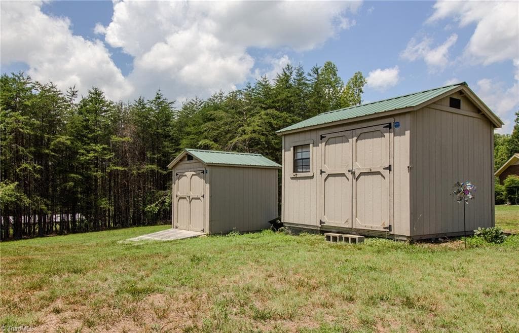 Stick/Site Built at 5736 Davis Road, Walkertown NC 27051, Walkertown, photo 7 of 47
