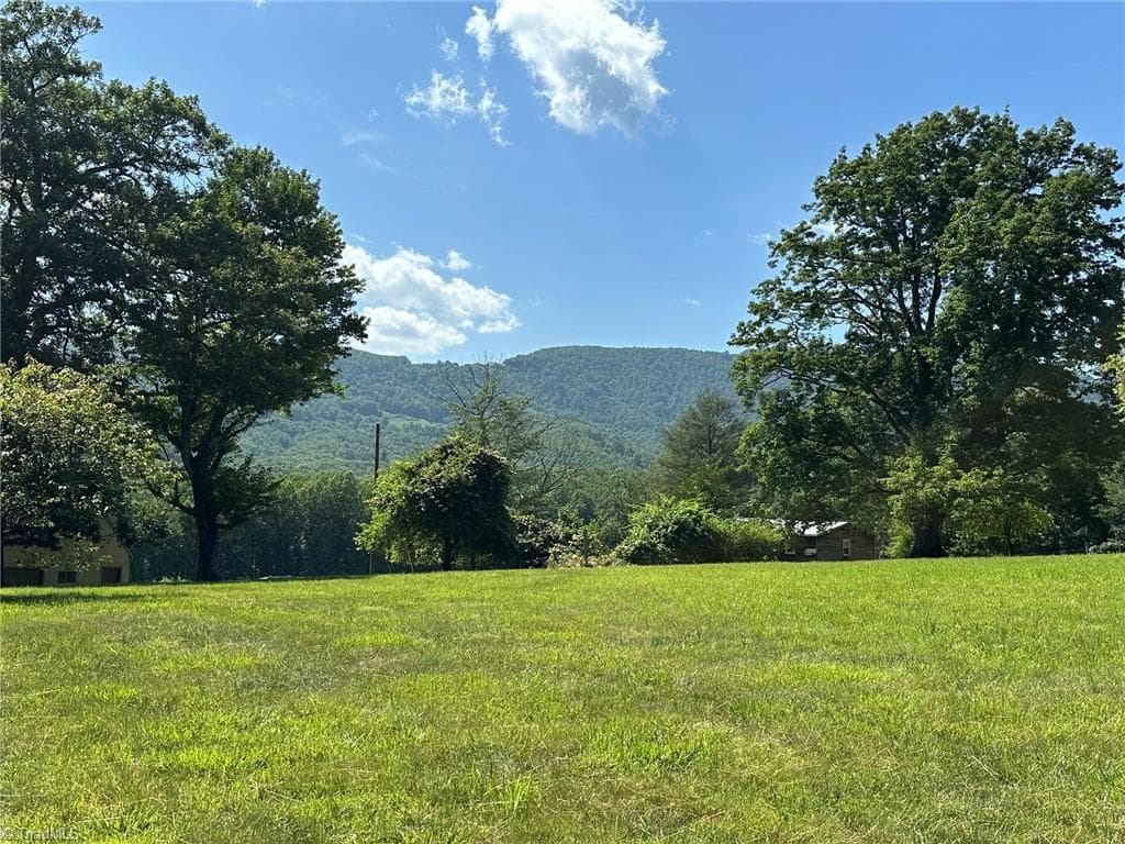 4188 US Highway 21, Thurmond NC 28683