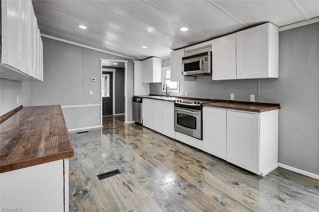 Manufactured Home at 4864 US Highway 220, Asheboro NC 27205, Asheboro, photo 25 of 94